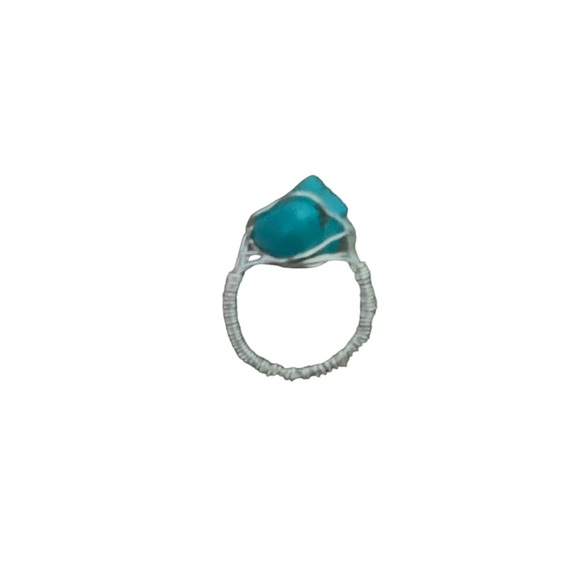 HANDMADE | TURQUOISE STONE SILVER WIRE RING SZ 5 3/4 - Picture 2 of 5